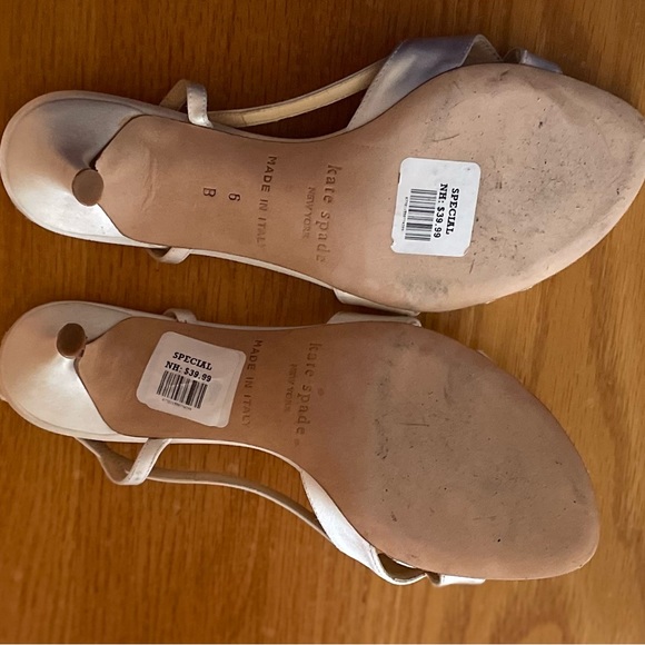 NWT. Katy spade girls sandals cream . Made in Italy. . Size 6 - Picture 2 of 2